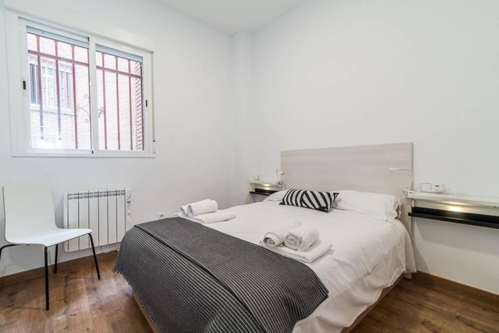 #15PIN-2 Apartamento de un dormitorio en Tetuán Madrid Esterno foto